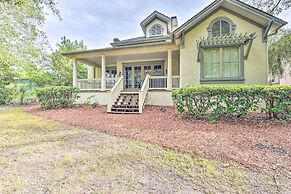 7 Mi to Beach: Bluffton Cottage w/ Furnished Patio