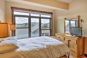 Elegant Frisco Condo w/ Private Hot Tub & Views!