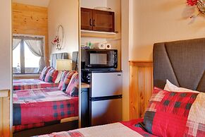 2 Mi to Granby Ranch: Resort Studio w/ Pool Access