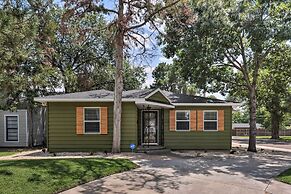 Stylish Home - Walk to Texas Tech University!
