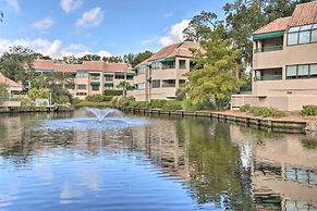 2 Mi to Beach: Condo w/ Pool Access in Hilton Head