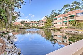 2 Mi to Beach: Condo w/ Pool Access in Hilton Head