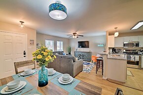 Corpus Christi Condo w/ Pool Access, Walk to Beach