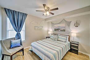 Corpus Christi Condo w/ Pool Access, Walk to Beach