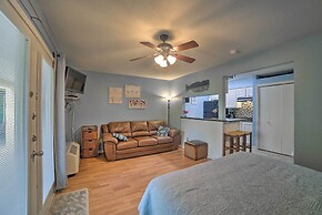 Corpus Christi Condo w/ Pool: Walk to the Beach!