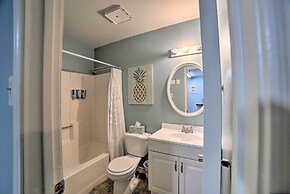 Corpus Christi Condo w/ Pool: Walk to the Beach!