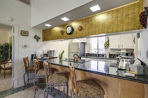 Golf Course View & Pool Access: Palm Desert Condo