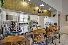 Golf Course View & Pool Access: Palm Desert Condo