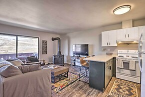 Modern Mtn Retreat w/ Views ~ 7 Mi to Keystone!