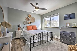 7 Mi to Keystone: Mtn-view Abode w/ Deck!