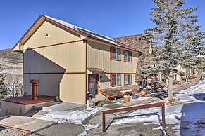 7 Mi to Keystone: Mtn-view Abode w/ Deck!