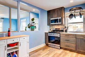 Pet-friendly Denver Home: Walk to Restaurants