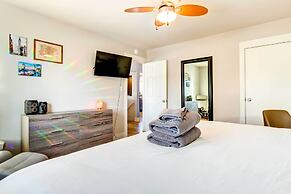 Pet-friendly Denver Home: Walk to Restaurants