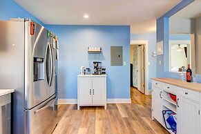 Pet-friendly Denver Home: Walk to Restaurants