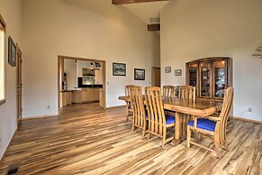 South Beach Home w/ Hot Tub, Deck - Walk to Ocean!