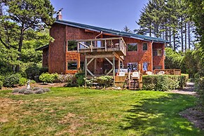 South Beach Home w/ Hot Tub, Deck - Walk to Ocean!