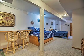 South Beach Home w/ Hot Tub, Deck - Walk to Ocean!