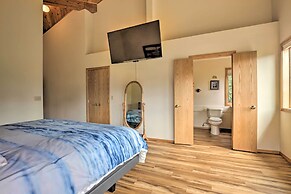 South Beach Home w/ Hot Tub, Deck - Walk to Ocean!