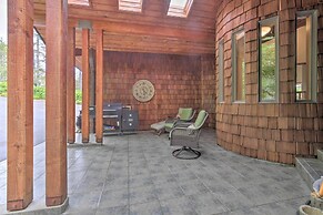 South Beach Home w/ Hot Tub, Deck - Walk to Ocean!