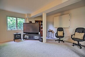 South Beach Home w/ Hot Tub, Deck - Walk to Ocean!