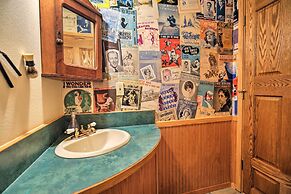 South Beach Home w/ Hot Tub, Deck - Walk to Ocean!