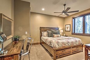 Walk to Lift: Luxe Villa w/ Hot Tub in Copper Mtn