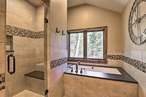 Walk to Lift: Luxe Villa w/ Hot Tub in Copper Mtn