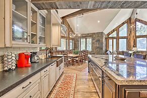 Walk to Lift: Luxe Villa w/ Hot Tub in Copper Mtn