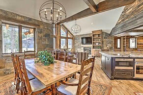 Walk to Lift: Luxe Villa w/ Hot Tub in Copper Mtn
