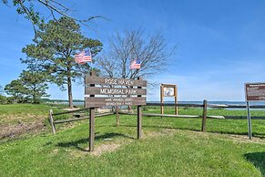 Waterfront North Beach Home ~ 2 Mi to Beach!