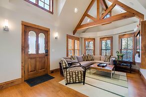 Downtown Breckenridge Cottage: Walk to Main St!