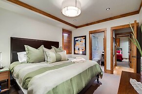 Downtown Breckenridge Cottage: Walk to Main St!