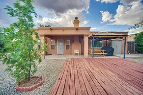 Convenient Las Cruces Home w/ Patio & Grill!
