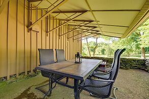 Tranquil Mid-century Modern Cottage w/ Forest View