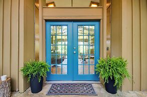 Tranquil Mid-century Modern Cottage w/ Forest View