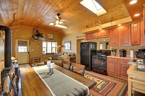 Red Lodge Retreat w/ Hot Tub: 3 Blocks to Downtown