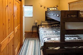 Red Lodge Retreat w/ Hot Tub: 3 Blocks to Downtown