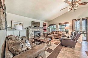 Cozy & Modern Ruidoso Cabin w/ Stellar Views!