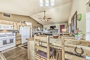 Cozy & Modern Ruidoso Cabin w/ Stellar Views!