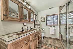 Cozy & Modern Ruidoso Cabin w/ Stellar Views!