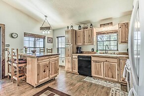 Cozy & Modern Ruidoso Cabin w/ Stellar Views!