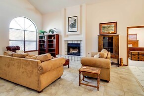 Albuquerque Home w/ Spacious Yard & Fire Pit!