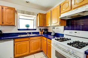 Albuquerque Home w/ Spacious Yard & Fire Pit!