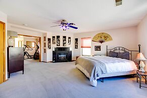 Albuquerque Home w/ Spacious Yard & Fire Pit!