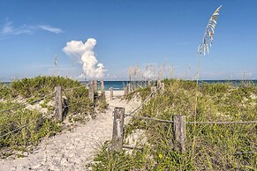 Resort Condo w/ Beach Access on Anna Maria Island!