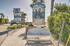 Resort Condo w/ Beach Access on Anna Maria Island!