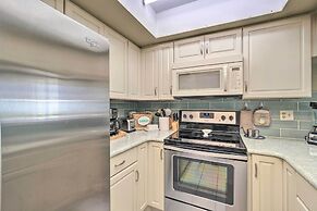 Resort Condo w/ Beach Access on Anna Maria Island!