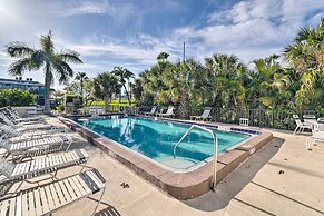 Resort Condo w/ Beach Access on Anna Maria Island!