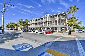 Resort Condo w/ Beach Access on Anna Maria Island!