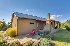 Hidden Santa Fe Gem - Nestled in Tesuque Hills!